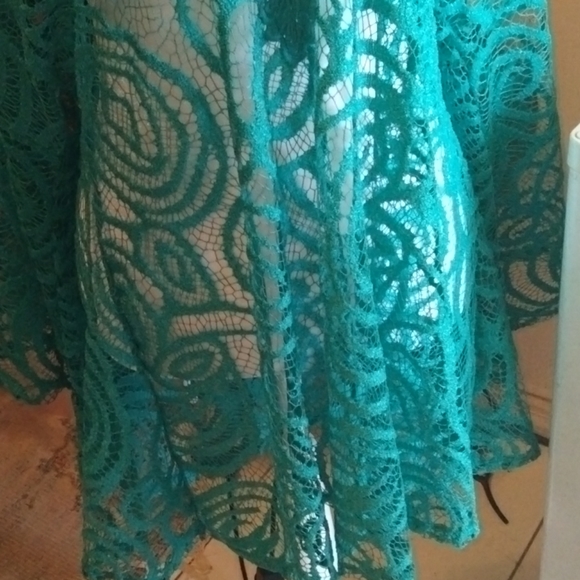 🆕NWT Teal Cover up/Lace Shirt w/undershirt - Picture 11 of 12